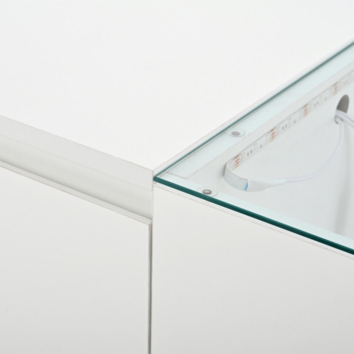 COUCHTISCH Weiß aus Spanplatte mit Bluetooth LED-Licht und Glasverkleidung 105×50×35 cm - Weiß, Holzwerkstoff (50/105/35cm) - Luhomfu