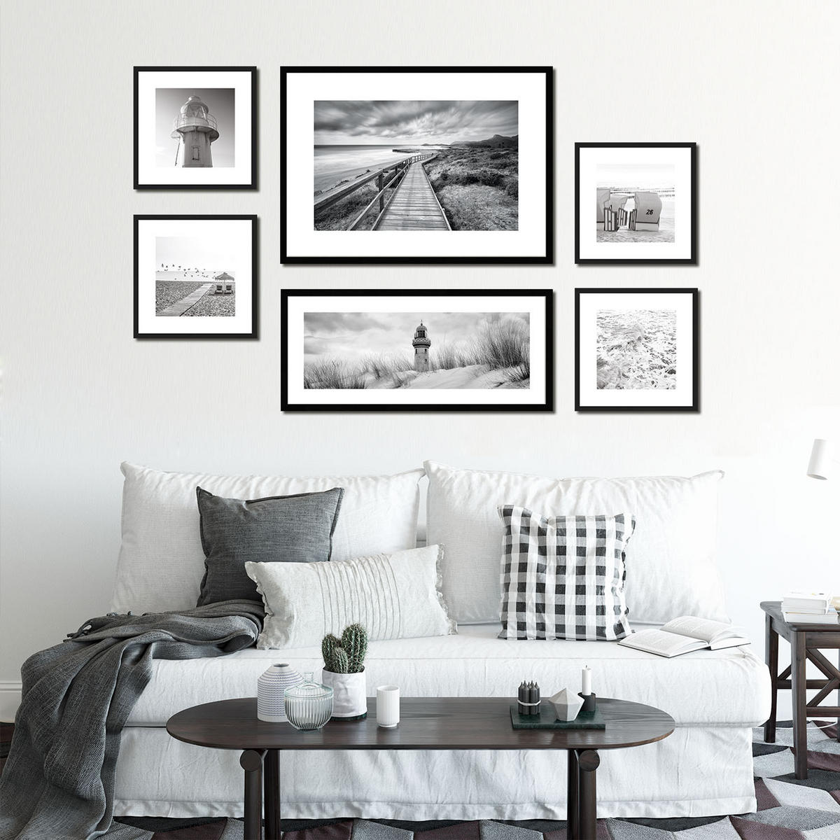 POSTER mit Rahmen 70x50 cm Strandlandschaft Schwarz-Weiß - Weiß, Holz (71/51cm) - artissimo