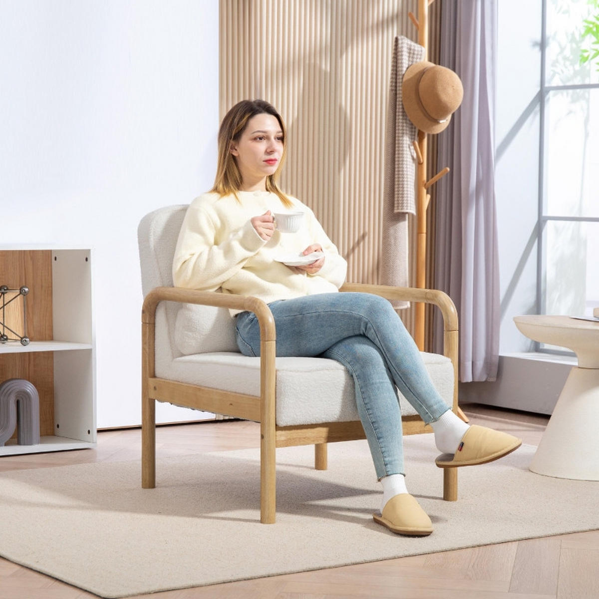 LOUNGESESSEL mit Armlehnen, Kissen Holzbeine 67/80/83 cm Weiß - Weiß, Holz (67/83/80cm) - Redom