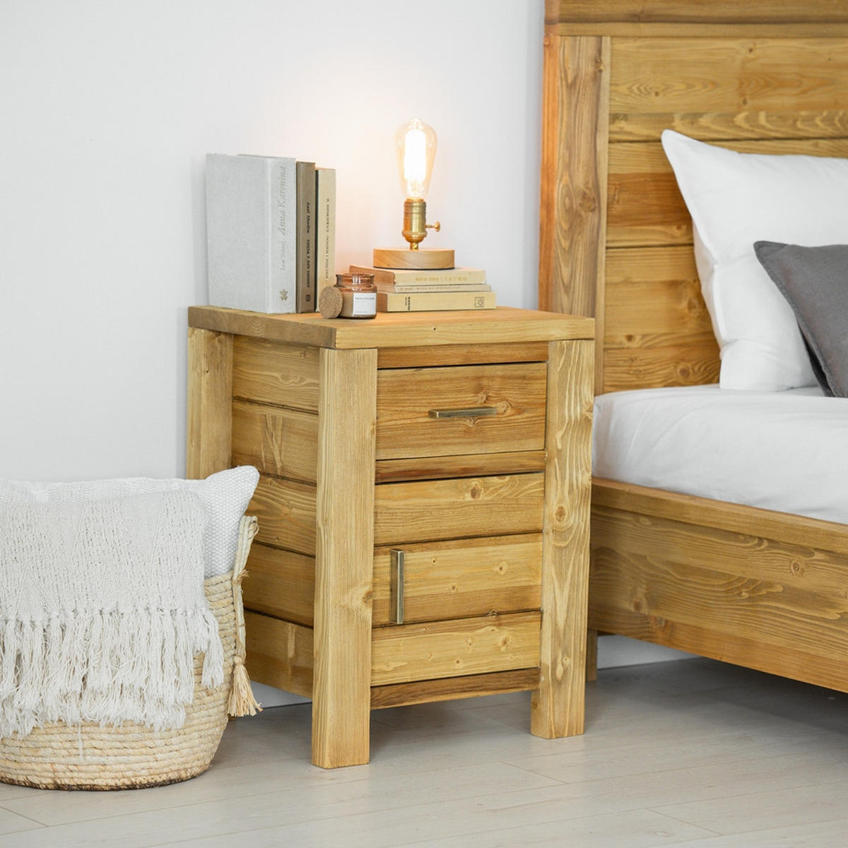 NACHTTISCH aus Massivholz MIDLAND - Honig, Holz (45/60/38cm) - Seart