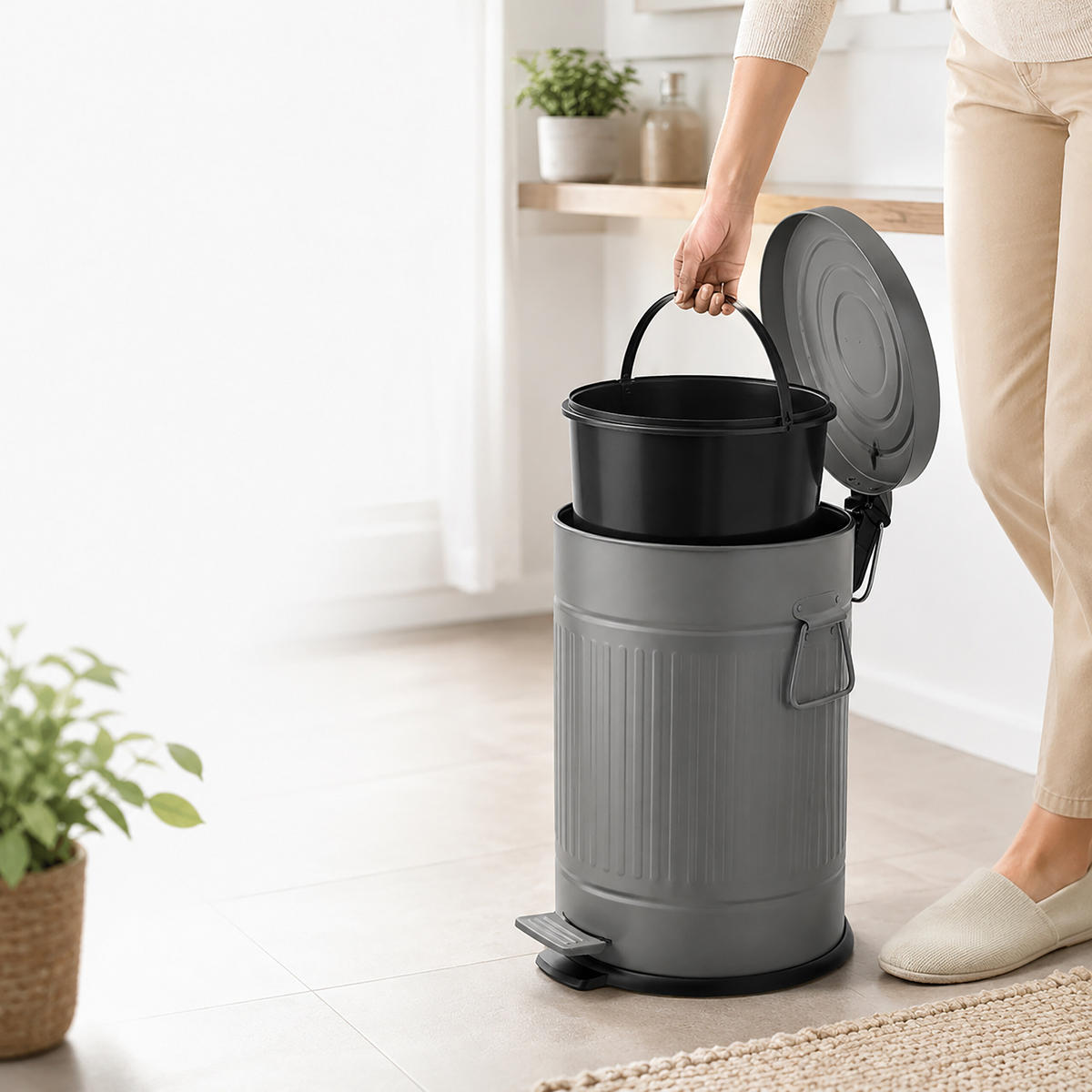 MÜLLEIMER Grau Tretpedal Soft Close Metall 20 l - Grau, Kunststoff/Metall (29.5/47/29.5cm) - Relaxdays