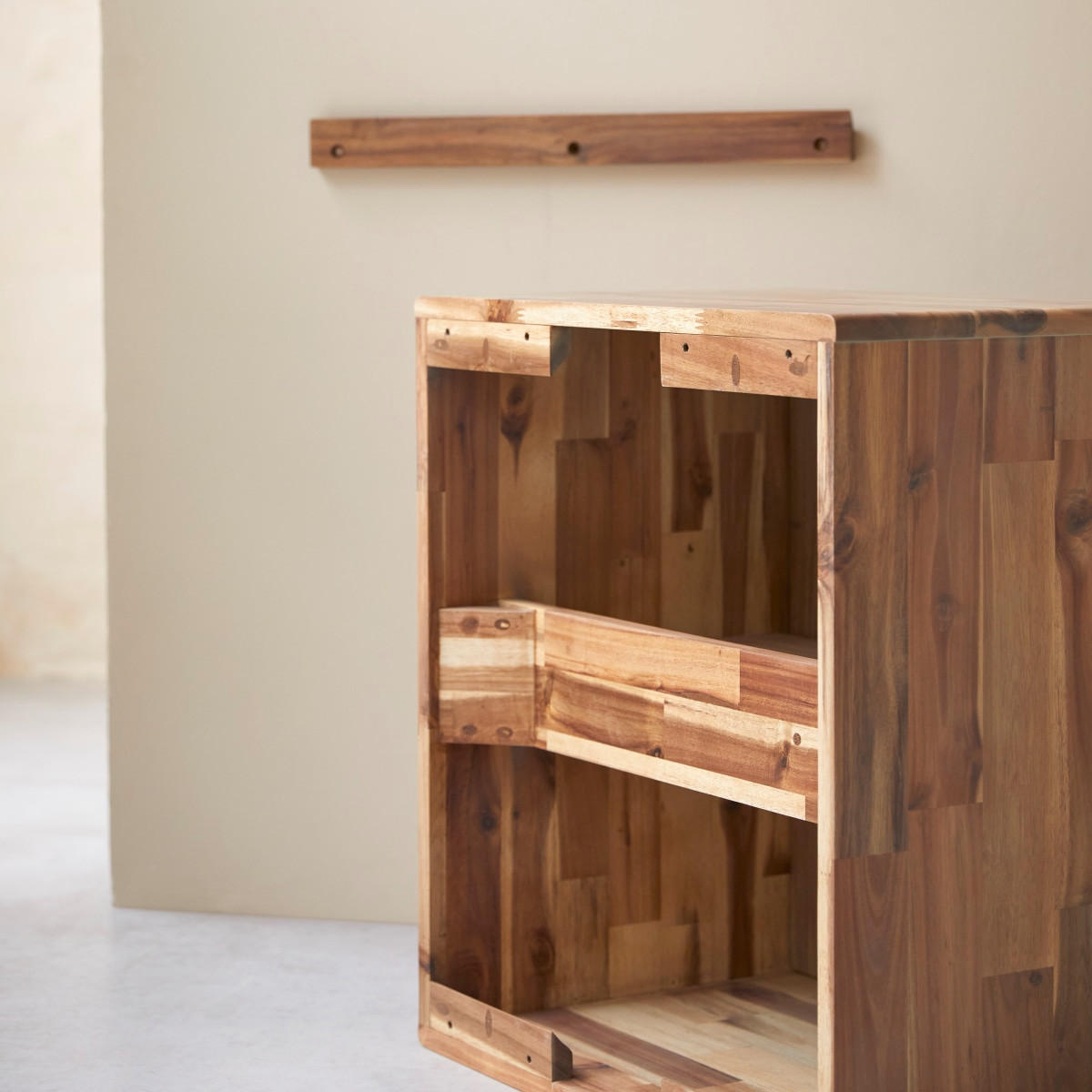 BADEZIMMERMÖBEL Lila Natur aus Akazie - Naturfarben, Holz (80/65/40cm) - Tikamoon