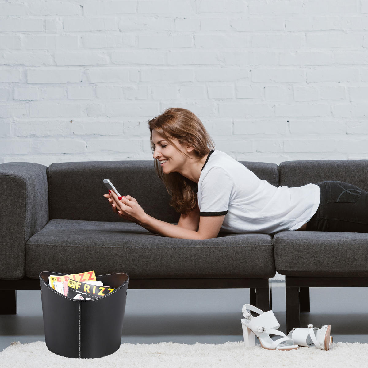 HOLZKORB - Schwarz, Wellpappe/Kunststoff (55/35.5/42.5cm) - Relaxdays