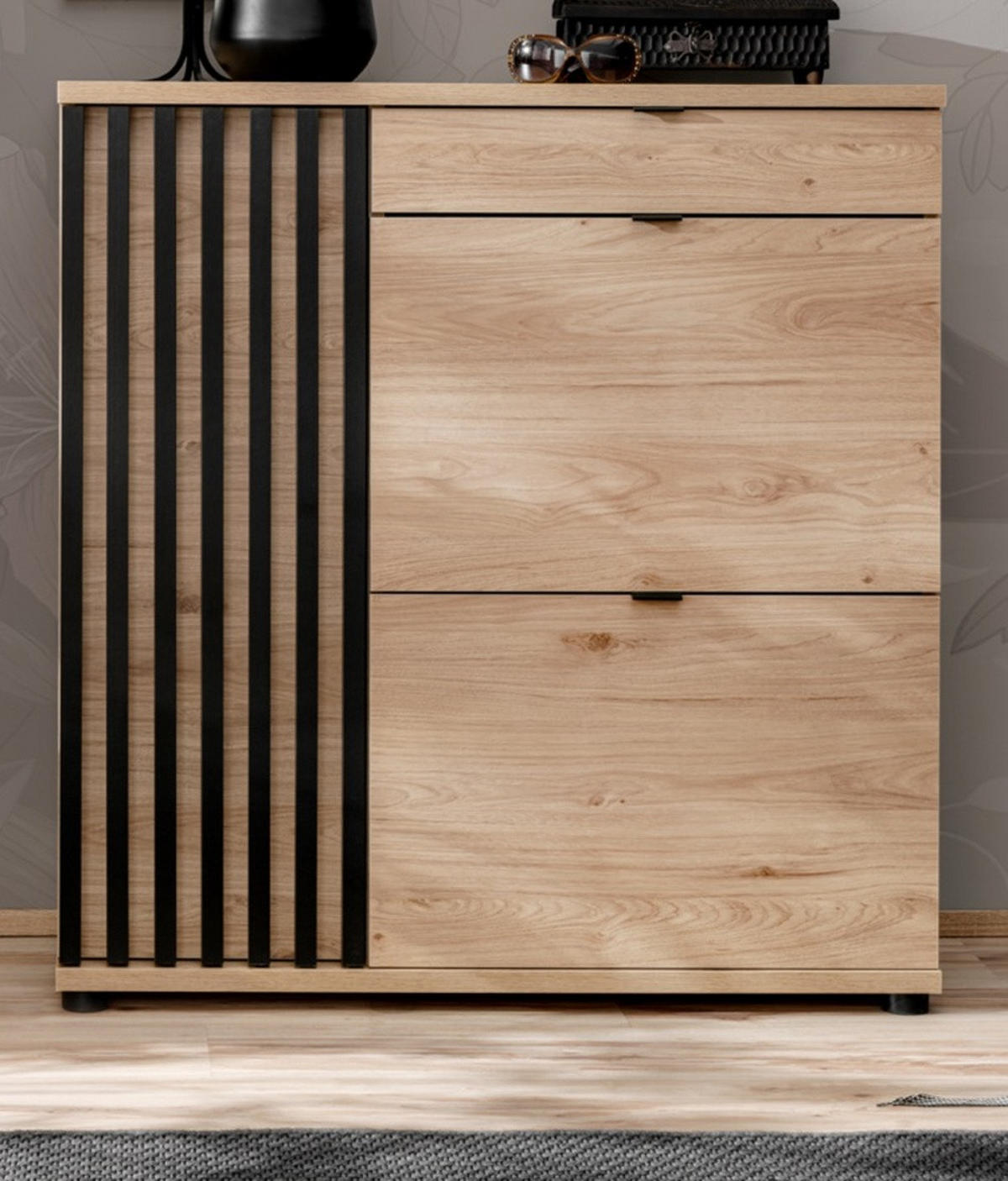 SCHUHSCHRANK Eiche Jackson, schwarz 90 cm, Schuhkommode mit Kippern - Eichefarben/Schwarz, Holzwerkstoff/Kunststoff (90/94/35cm) - Furn.Design