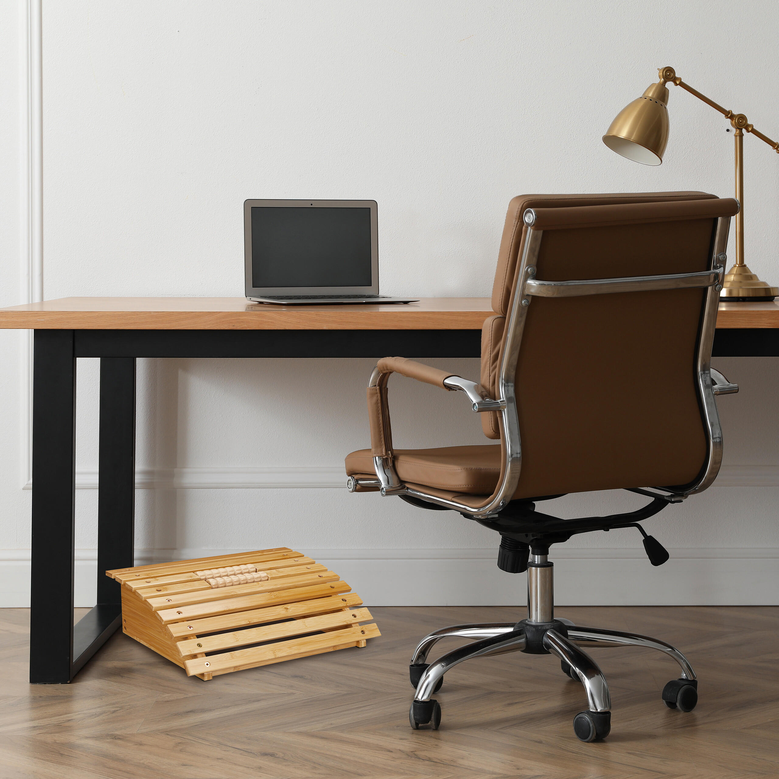 FUSSSTÜTZE - Hellbraun, Holz (40/16/32cm) - Relaxdays