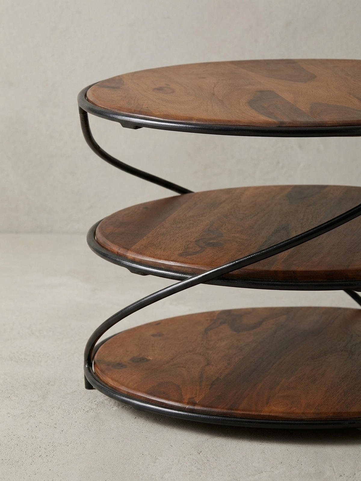 COUCHTISCH aus Sheesham-Massivholz, 58x58 cm, mit 3 Ablageflächen und außergewöhnlichem Design - Schwarz/Braun, Holz/Metall (58/58/40cm) - KADIMA DESIGN