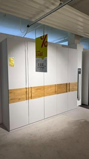 Drehtürenschrank