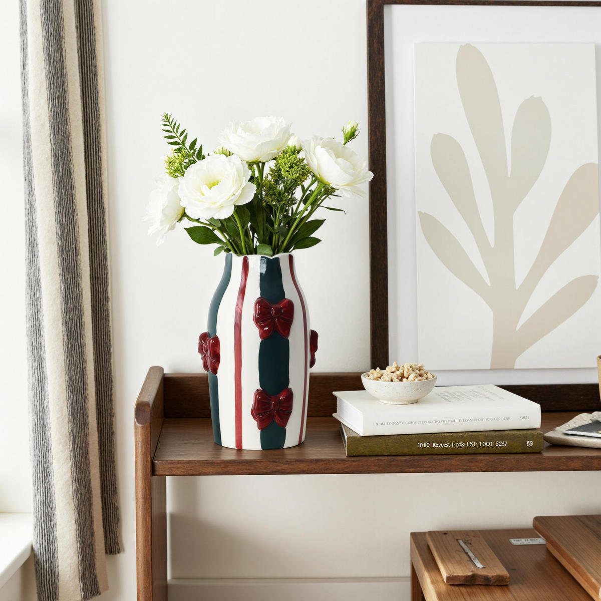 KERAMIKVASE, Schleifen-Design, D7,5 cm, H24 cm - Weiß, Keramik (24cm) - Hometopia