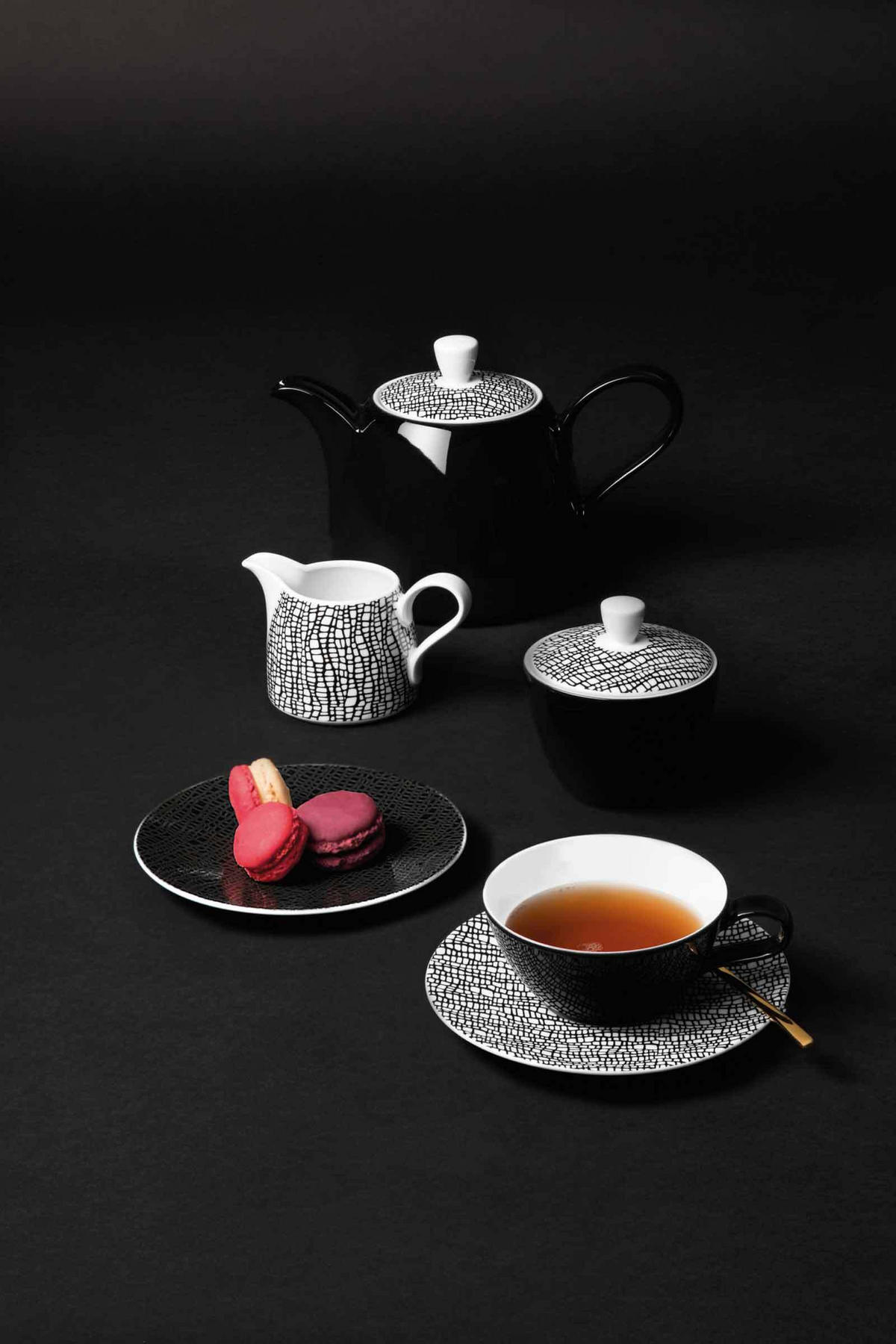 TEESERVICE Life Fashion Glamorous Black 18er Set - Schwarz, Keramik (1/1/1cm) - Seltmann Weiden