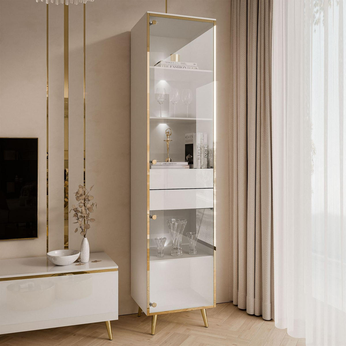 VITRINE AURORA in Weiß hochglanz mit LED-Beleuchtung mit schräge Goldchrom Fuße - Weiß Hochglanz/Goldfarben, Holzwerkstoff/Metall (45/194/40cm) - Lookway