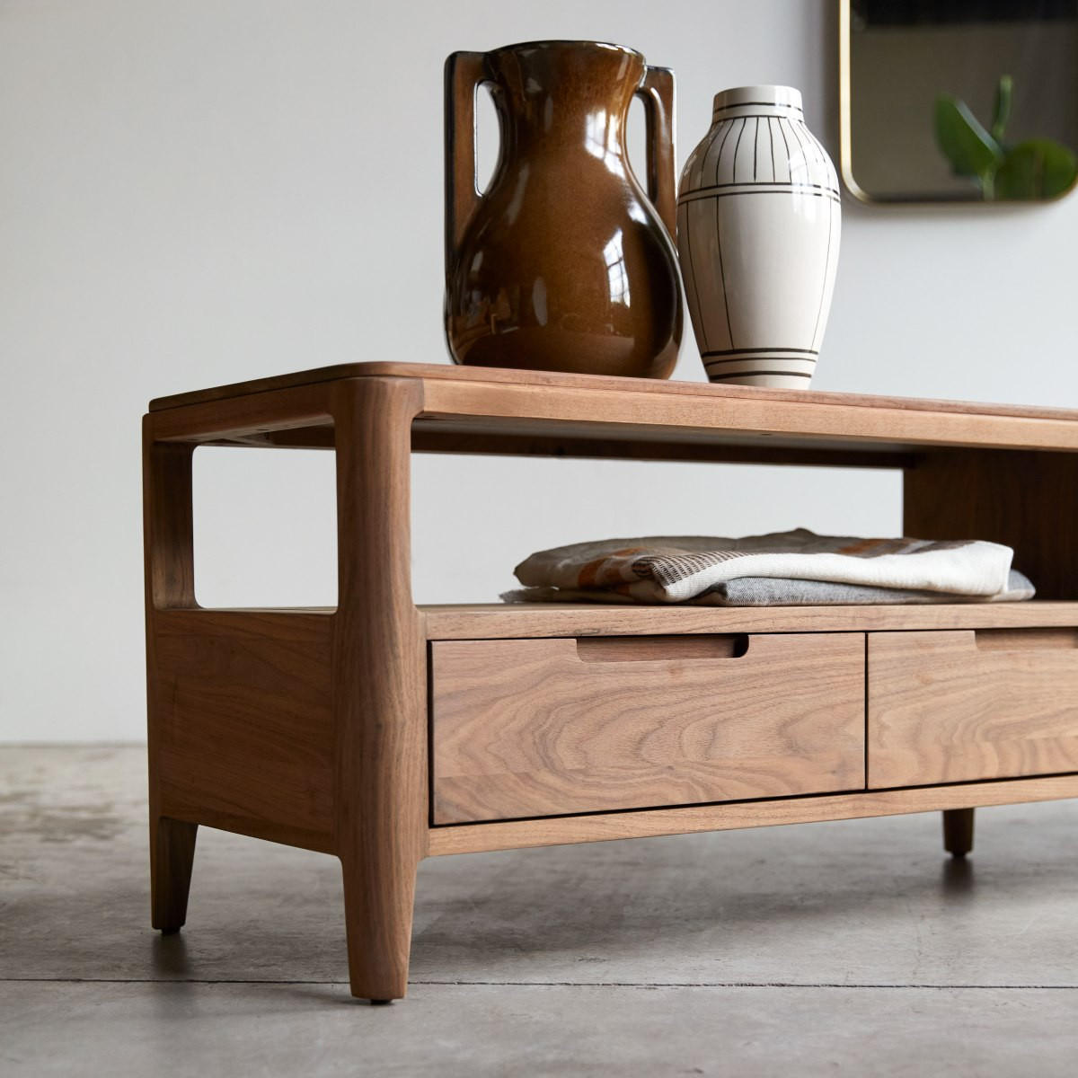 TV-SCHRANK Arto Dunkelbraun aus Walnuss - Dunkelbraun, Holz (180/45/40cm) - Tikamoon