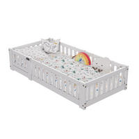 KINDERBETT 90x190 Bodenbett mit Rausfallschutz, Montessori Bett aus Massivholz - Weiß, Holz/Metall (80/160cm) - PARAFTA HOME