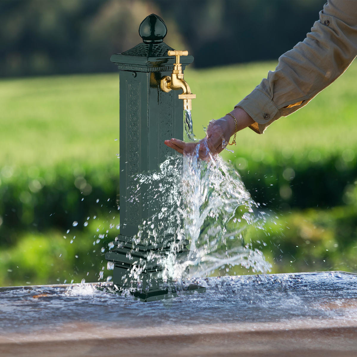 STANDBRUNNEN - Dunkelgrün, Metall (18.5/14/47cm) - Relaxdays