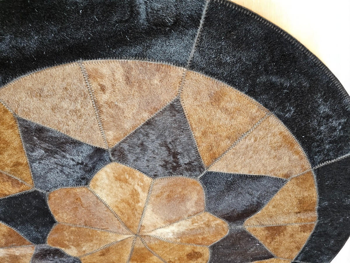 TEPPICH Patchwork Rund Kuhfell Floral 100/100 cm - Schwarz/Braun, Fell (100/100cm) - Provellus