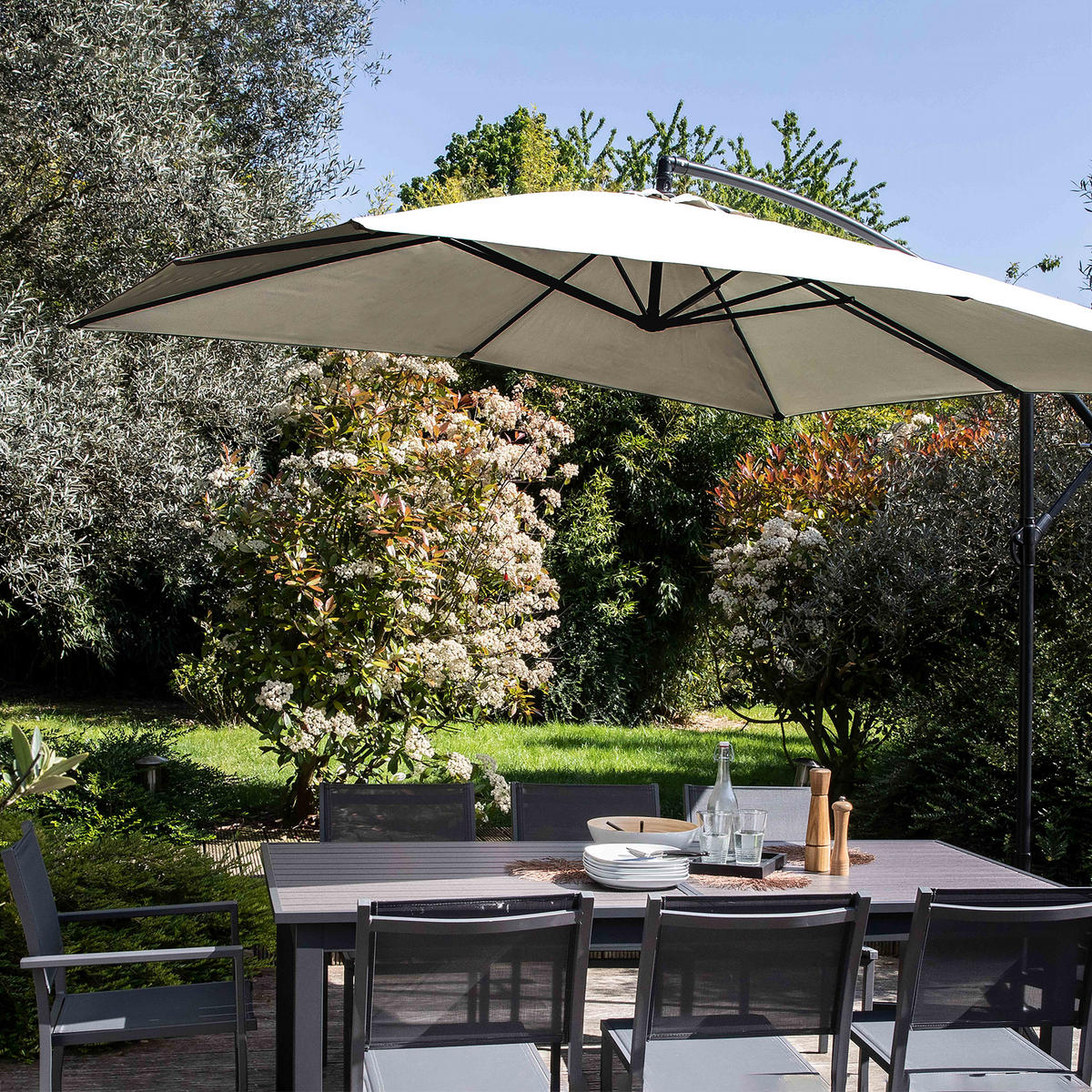 SONNENSCHIRM 3x3m mit 4 Gewichtsplatten, Weiß - Weiß, Metall (300/300cm) - Oviala