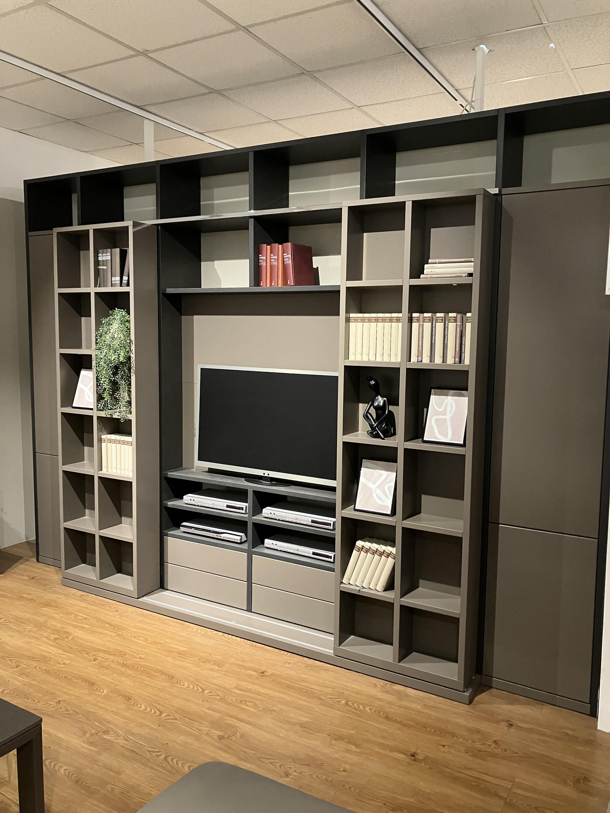 REGAL INNOVA - Invivus