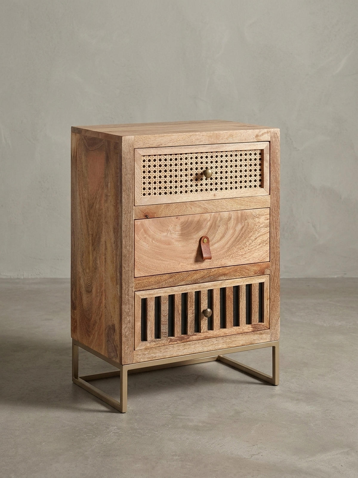 NACHTTISCH – Mango Massivholz/Rattan, 3 Schubladen, für Boxspringbett - Goldfarben/Braun, Holz/Metall (40/60/30cm) - KADIMA DESIGN