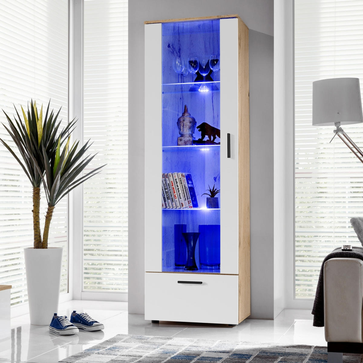 VITRINE ALESSANDRIA, Weiss, LED Blau - Eiche Wotan/Schwarz, Glas/Holzwerkstoff (60/192/42cm) - Komodee