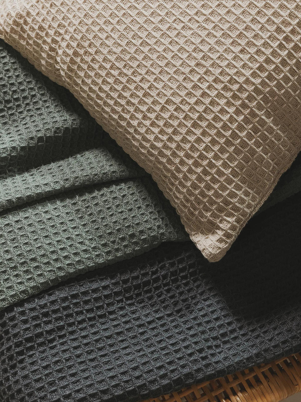 BAUMWOLLDECKE Amalia Hellgrün 125x150 cm - Hellgrün, Textil (125/150cm) - benuta Pure
