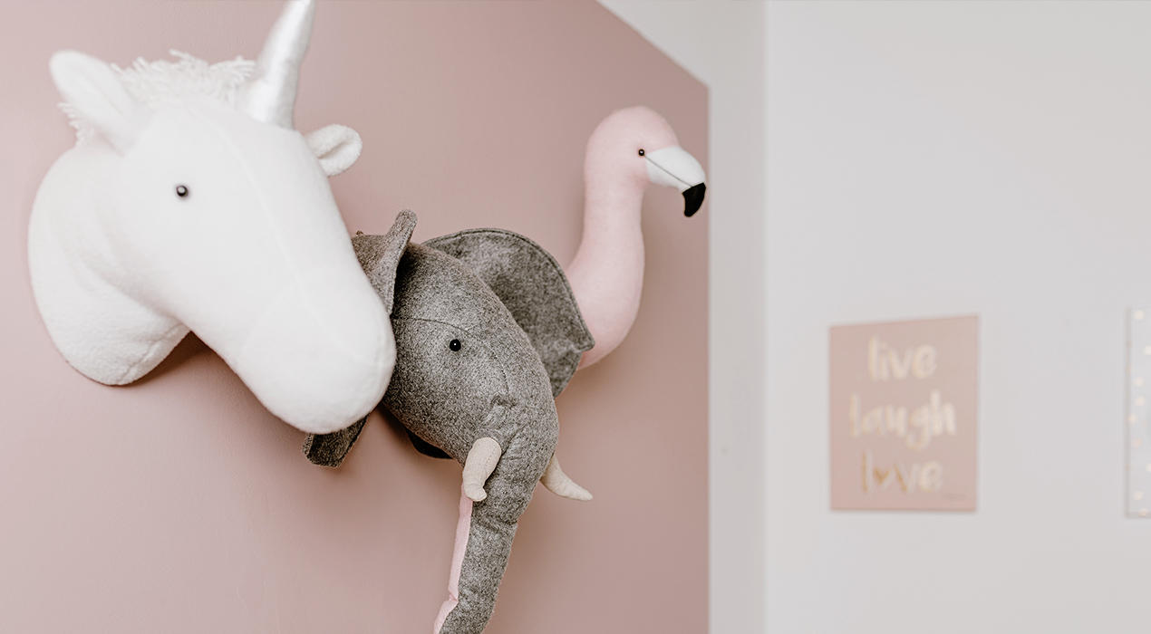 Wanddeko Einhorn weiß, Elefant grau, Flamingo rosa von Childhome