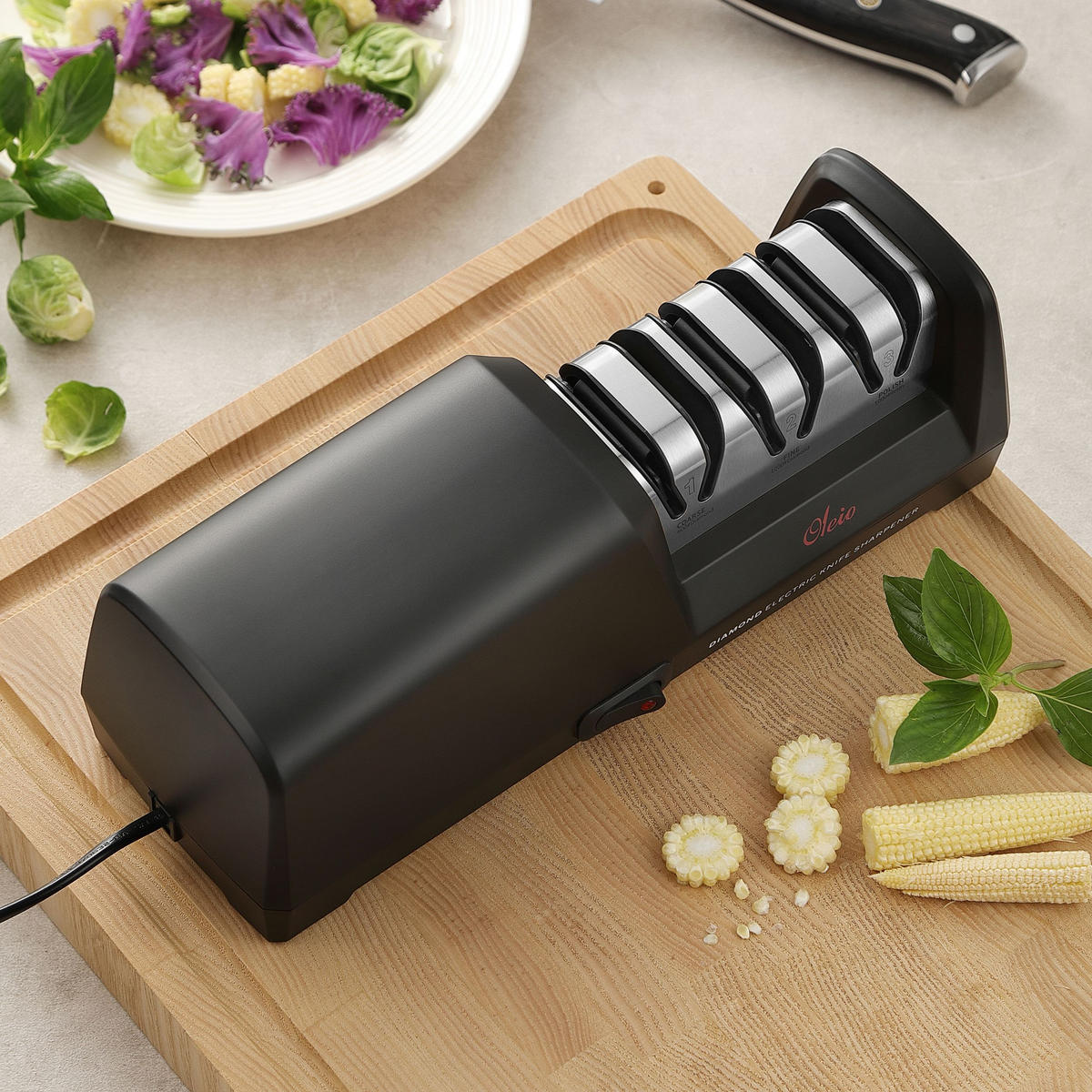 ELEKTRISCHER MESSERSCHÄRFER 3-STUFEN - Graphitfarben, Kunststoff - Oleio