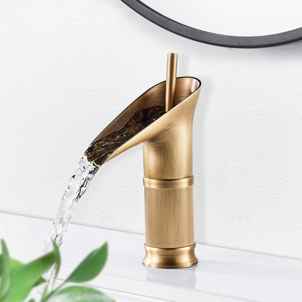 BADEZIMMERARMATUR mit Wasserschlauch, 24 cm hoch, gold - Goldfarben, Metall (24/6.8/21cm) - Vallsero