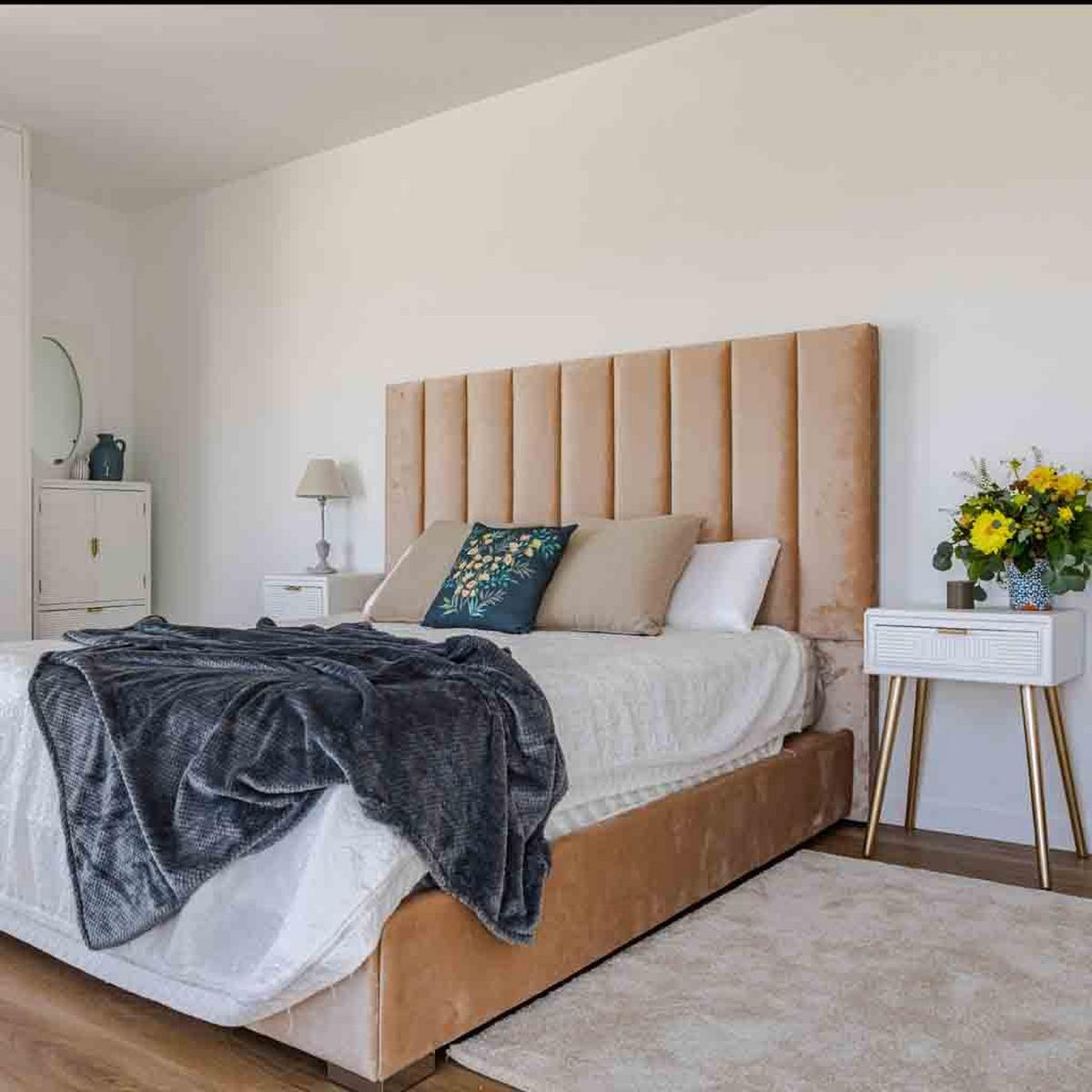 NACHTTISCH aus Holz, weiß, 47x39x67cm - Weiß, Holzwerkstoff (47/67/39cm) - Wanderlust