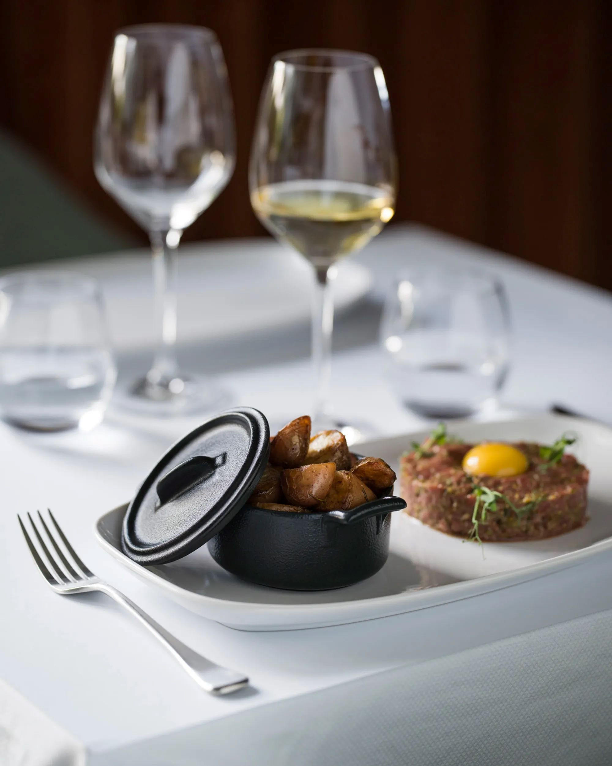 SERVIERPLATTE CLUB 29 cm Weiss - Weiß, Keramik (17.8/3/29cm) - Revol Porcelaine France