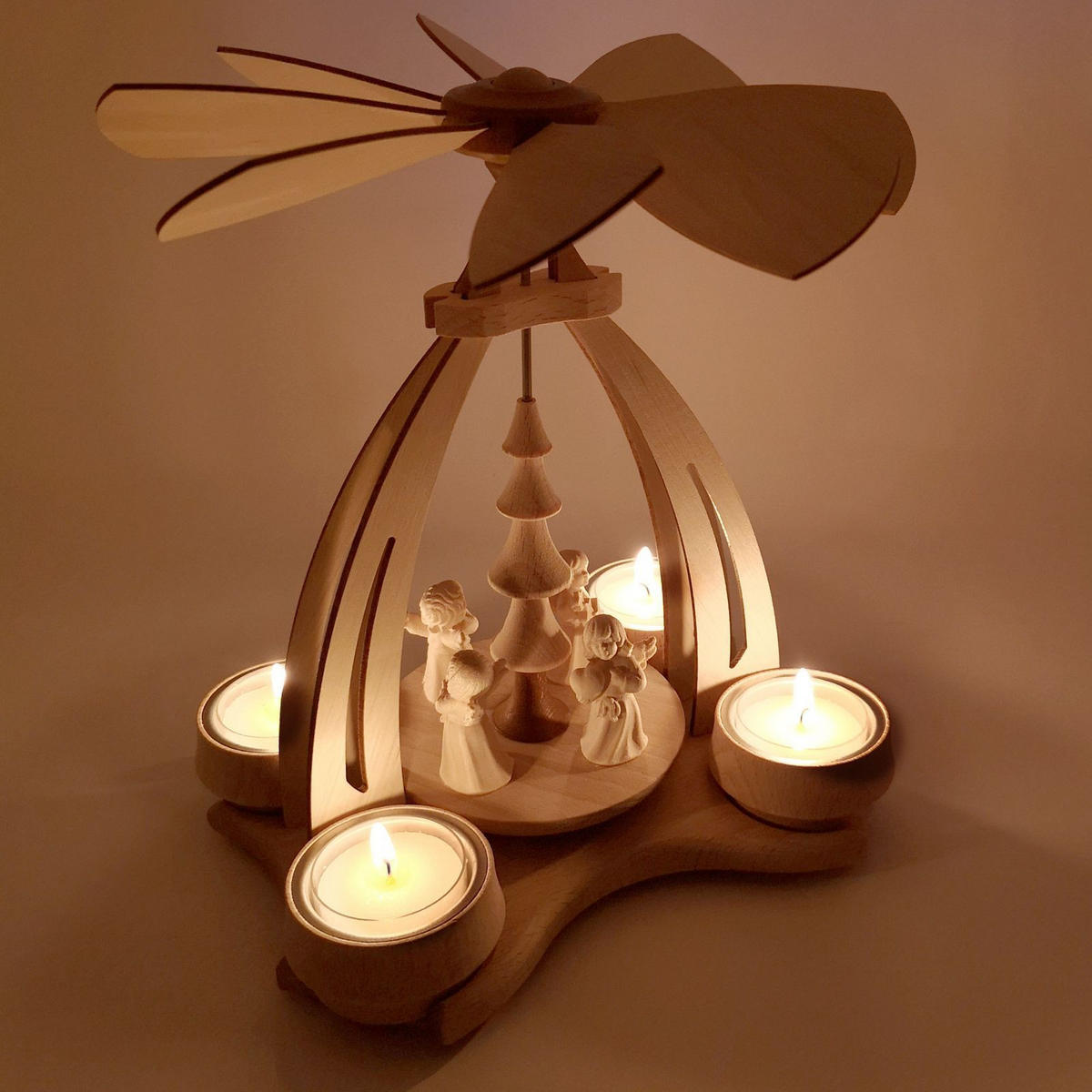 TISCH-PYRAMIDE 4 Engelfiguren a. Südtirol 14/18/24 cm - Multicolor, Holz (0.1/24/0.1cm) - Dekoteam24