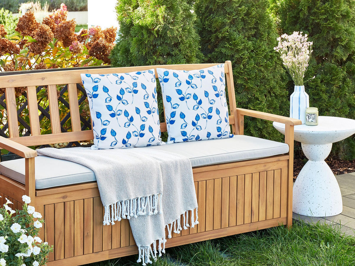 GARTENKISSEN 2er-Set Blattmotiv weiß/blau 45/45 cm Torbora - Weiß, Textil (45/45cm) - Beliani