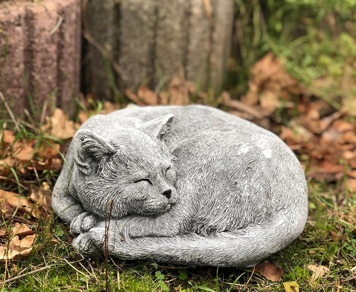STEINFIGUR Kater Carlos schlafend Katze frostfest Gartenfigur - Grau, Stein (24/12/24cm) - stoneandstyle