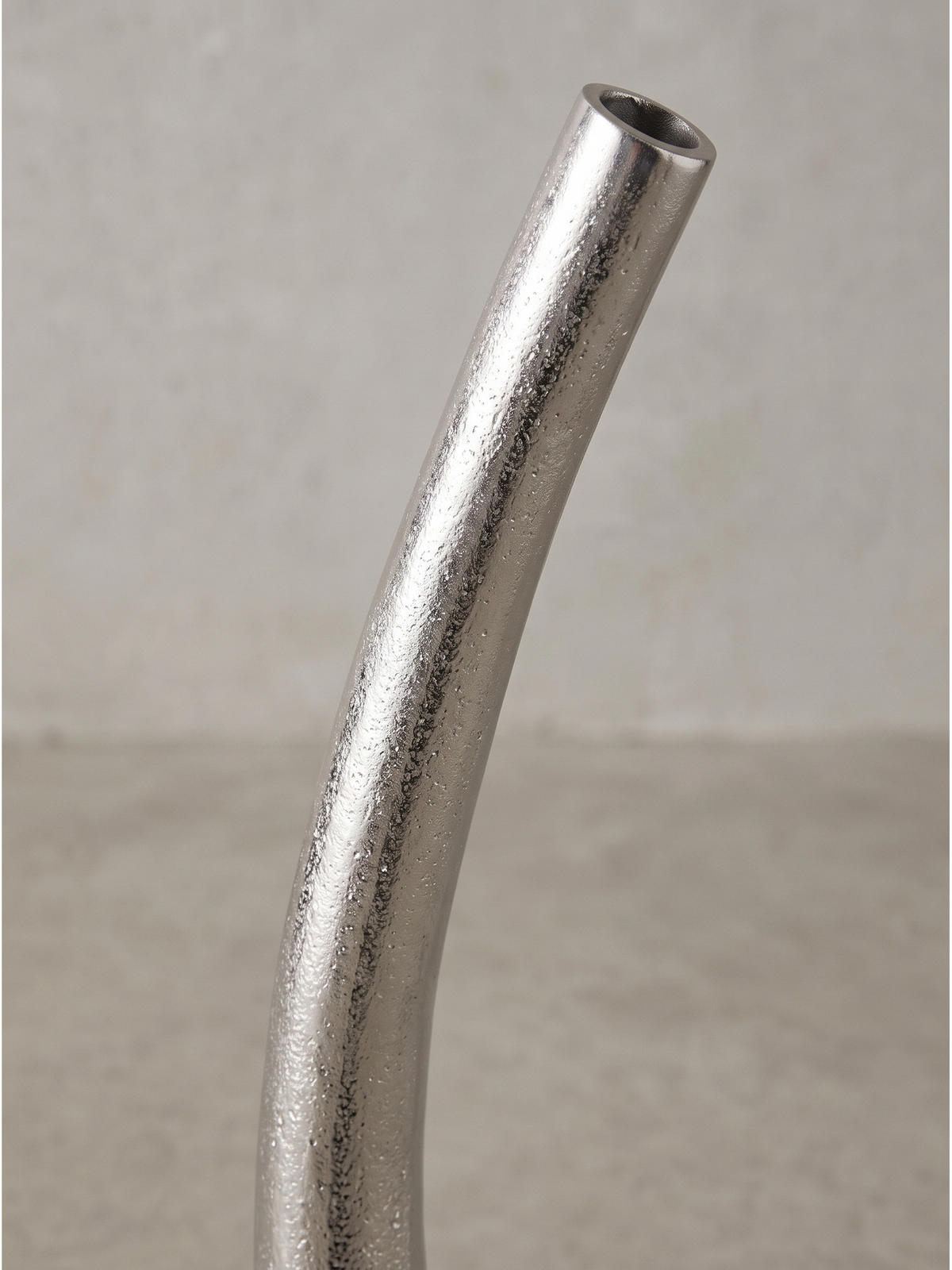 BODENVASE BAVENO, Aluminium, handgefertigt, Silber, 48 x 10 x 100 cm - Silberfarben, Metall (100cm) - KADIMA DESIGN