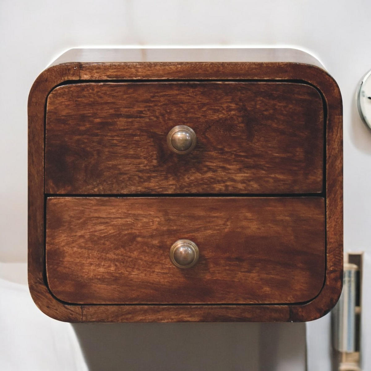 NACHTKASTEN Mini Geschwungen Kalifornisch Nussbaum Wandmontiert, 2 Schubladen, Dunkelbraun - Messingfarben/Nussbaumfarben, Holz/Metall (30/25/25cm) - Artisan Furniture