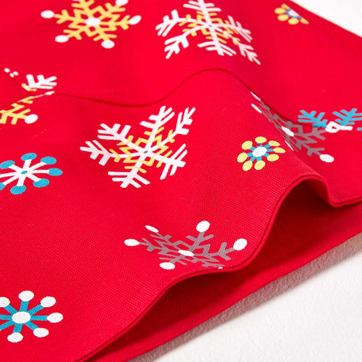 TISCHDECKE Weihnachten, rot mit Schneeflocken-Bordüre, 137/228 cm - Rot, Textil (137/228cm) - Homescapes