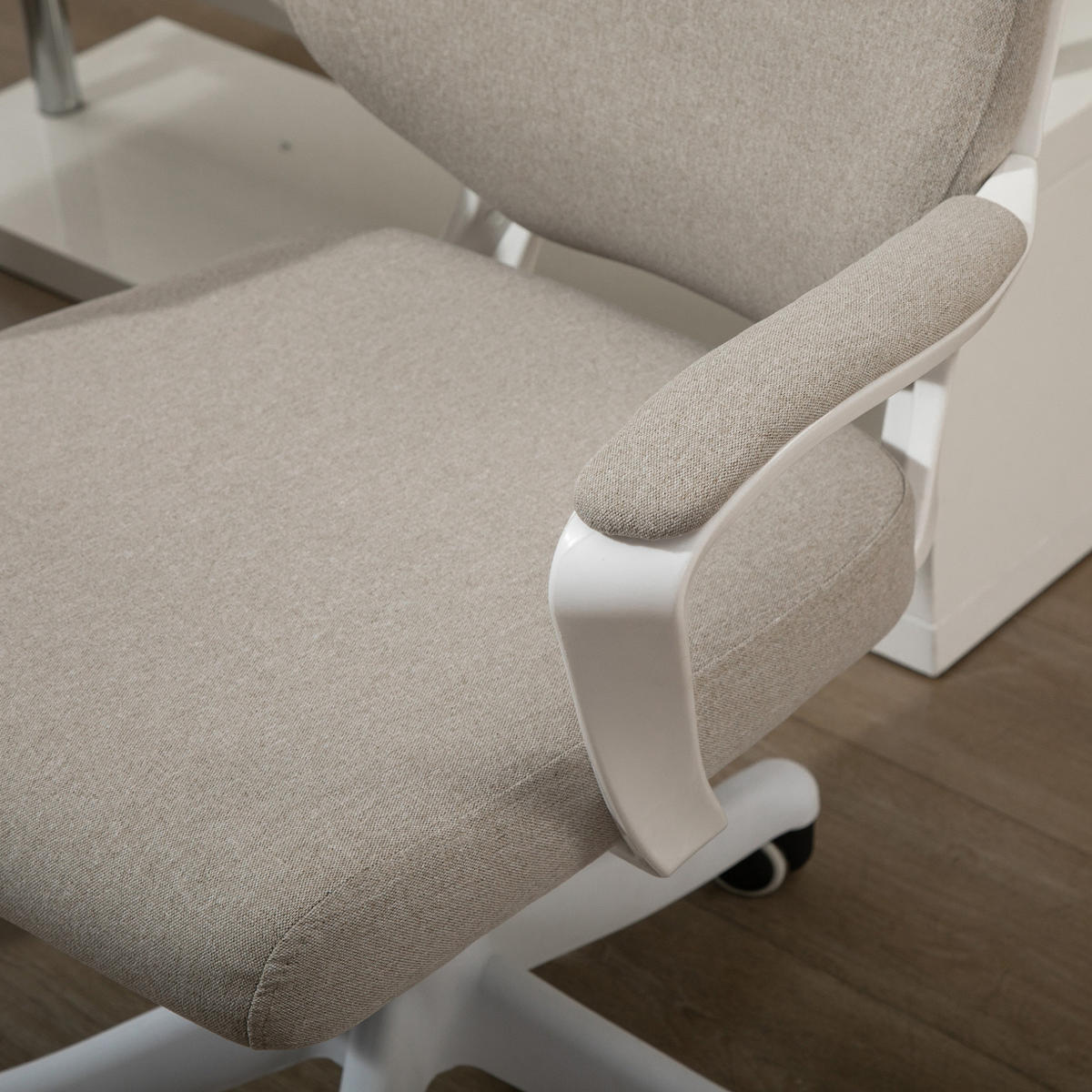 DREHSTUHL 62/69/92-100 cm in Beige mit Lendenwirbelstütze - Beige, Kunststoff (69/100/62cm) - Flora Grace