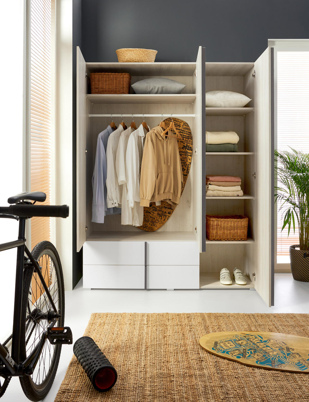 DREHTÜRENSCHRANK BERGAMO 150/195/50cm 3-türig Eichefarben - Eichefarben, Holzwerkstoff (150/195/50cm) - MASSENO