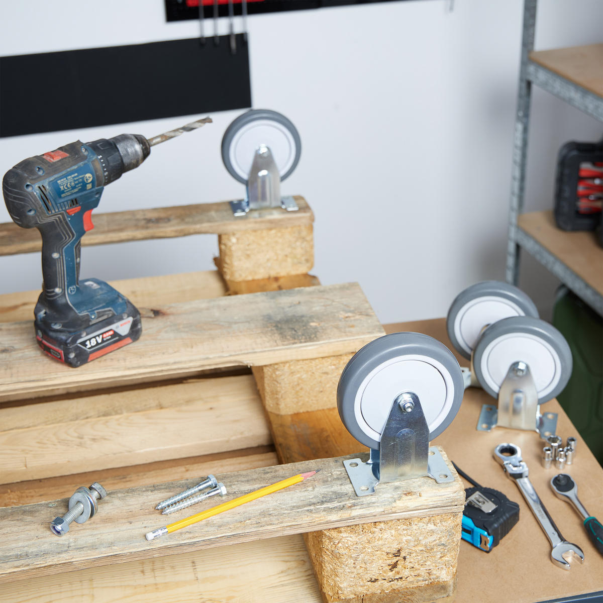 4XŤAŽNÉ kolieska - viacfarebná, kov/plast (6/7/6cm) - Relaxdays