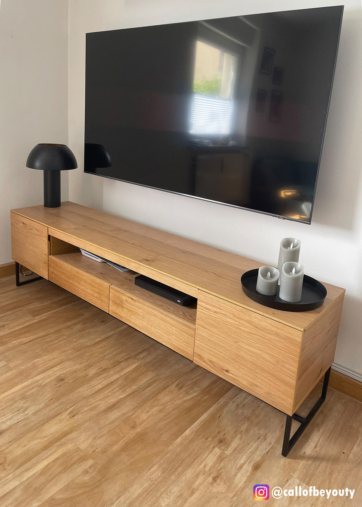 TV-LOWBOARD - Echtholzfurnier / Eisen, Breite 181 cm - Eichefarben/Schwarz, Holzwerkstoff (181/51/40cm) - home24