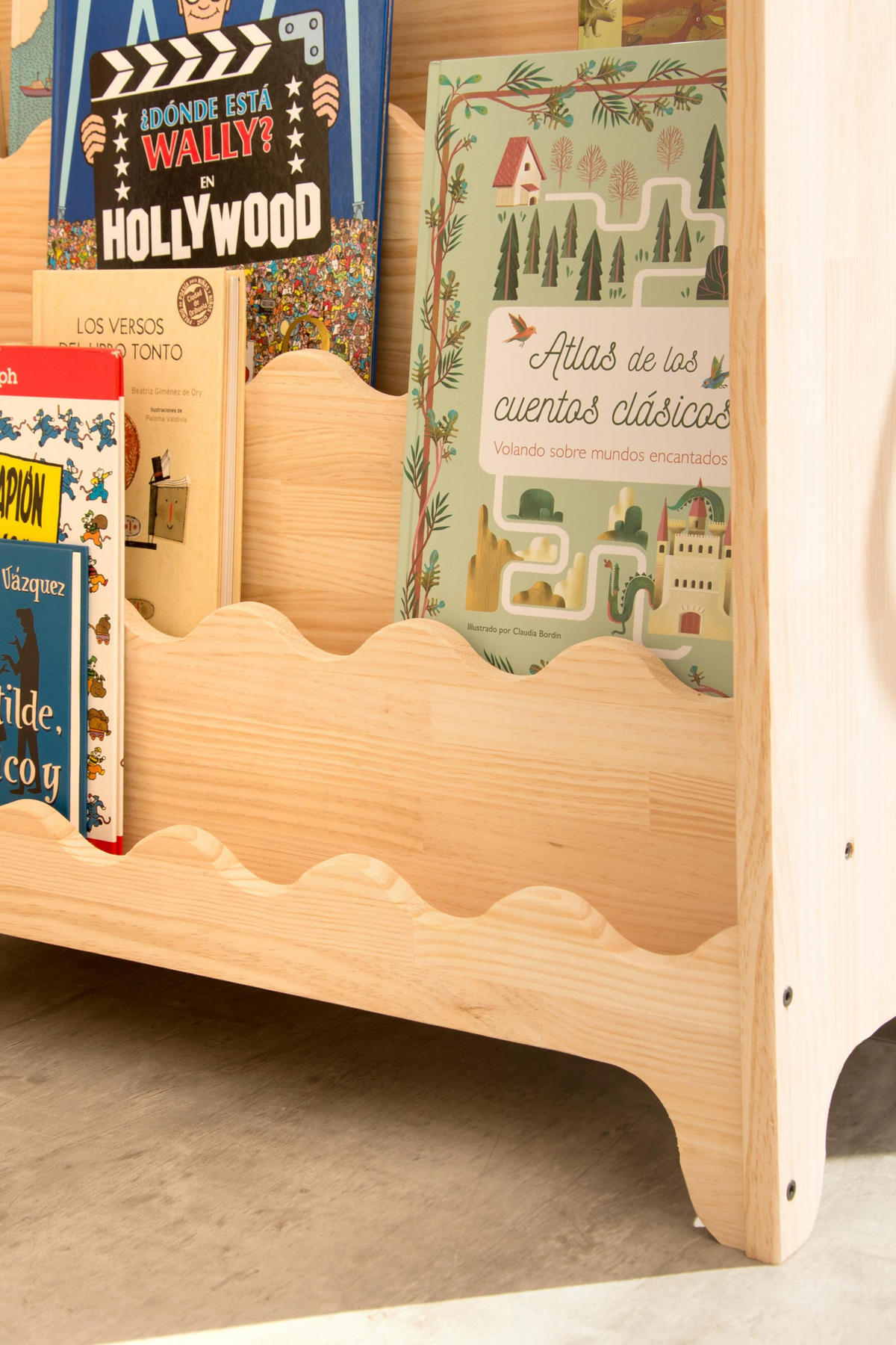 BÜCHERREGAL aus massivem Kiefernholz in Wellenform im Montessori-Stil WILMA - Beige, Holz (30/75/70cm) - RNT By Really Nice Things