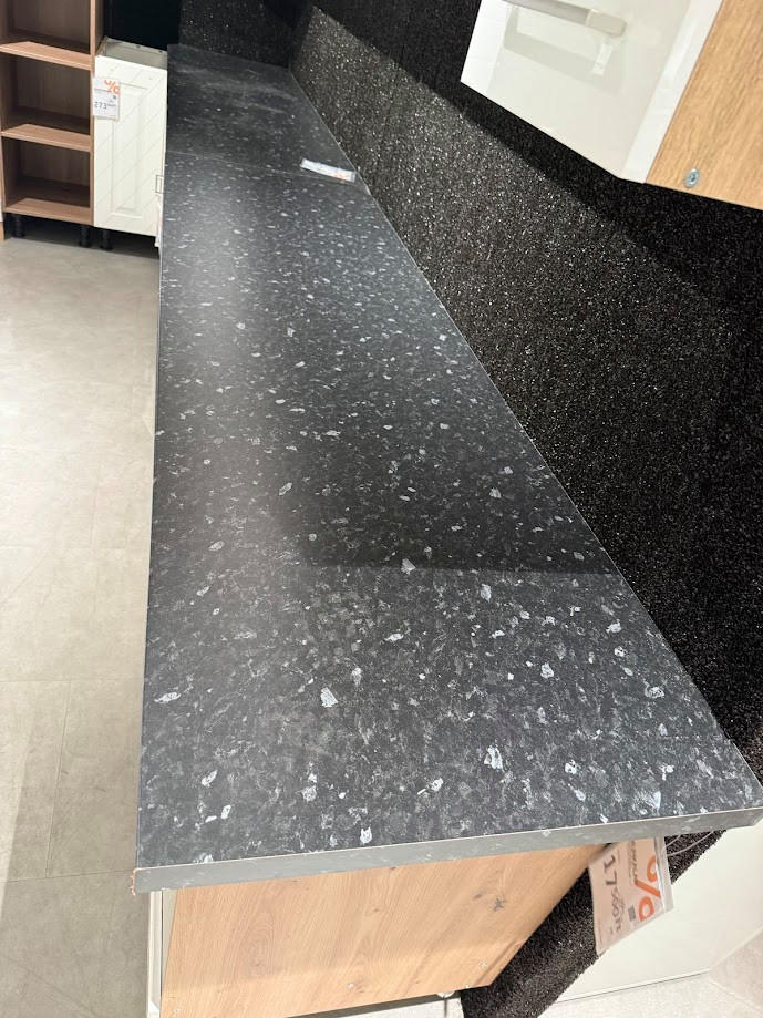 MUNKALAP ADELA 205-BUDAÖRS OUTLET - Carryhome