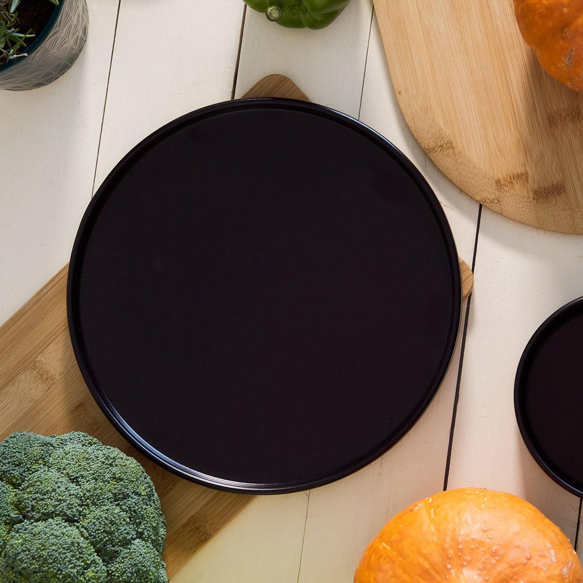 ESSTELLER Famelio schwarz 28 cm 4er-Set - Schwarz, Keramik (28cm) - Homla