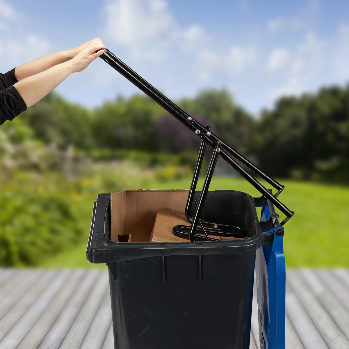 MÜLLPRESSE - Schwarz, Metall (33/95/39cm) - Relaxdays