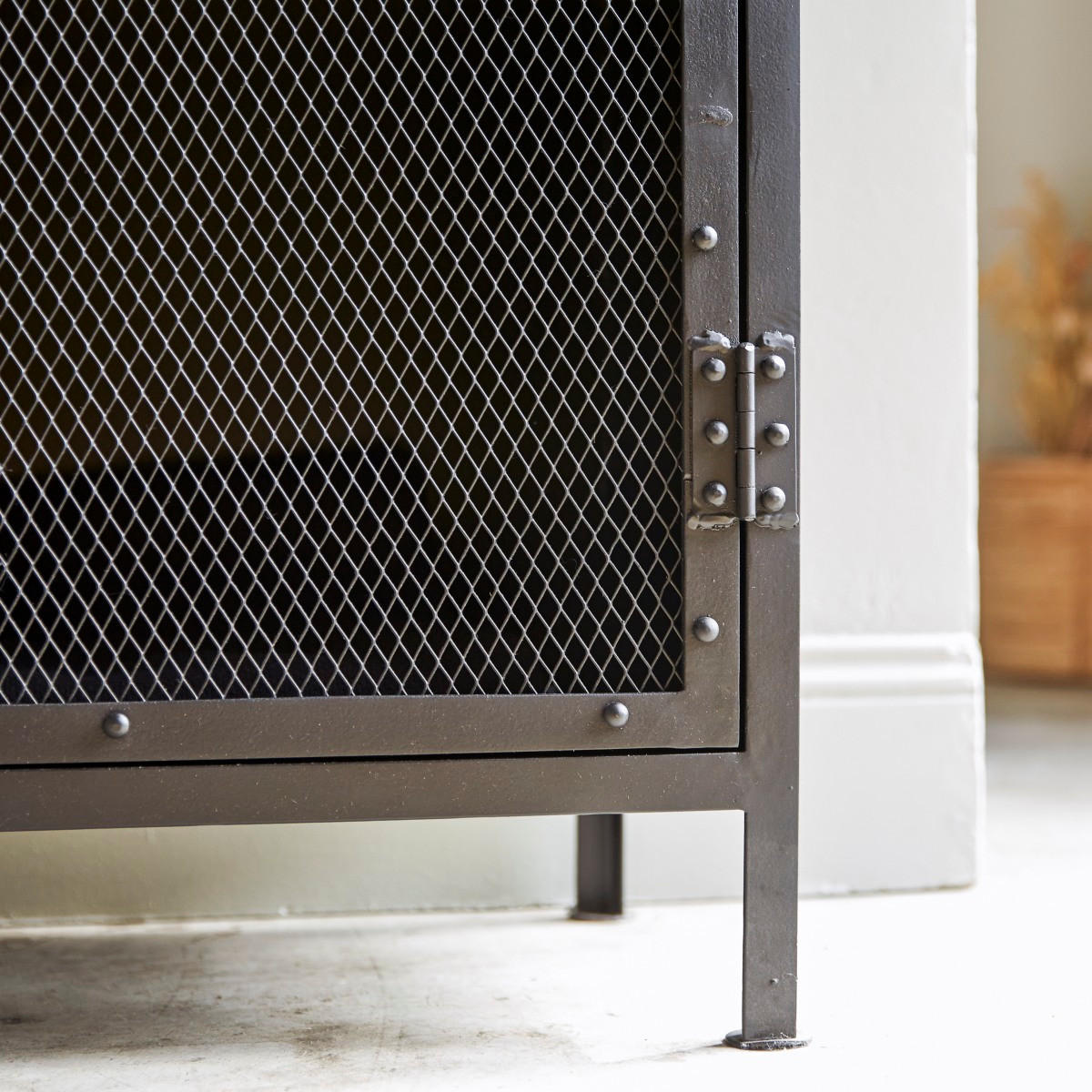 GESCHIRRSCHRANK Alma Schwarz aus Metall - Schwarz, Metall (60/175/35cm) - Tikamoon