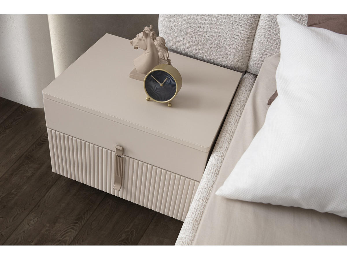 BETTANLAGE LINE Schlafzimmer-Set, 4-teilig, Creme, Bett mit Kopfteil 2 Nachttischen und Kleiderschrank - Creme, Leder/Holzwerkstoff (160/200cm) - Villa Möbel
