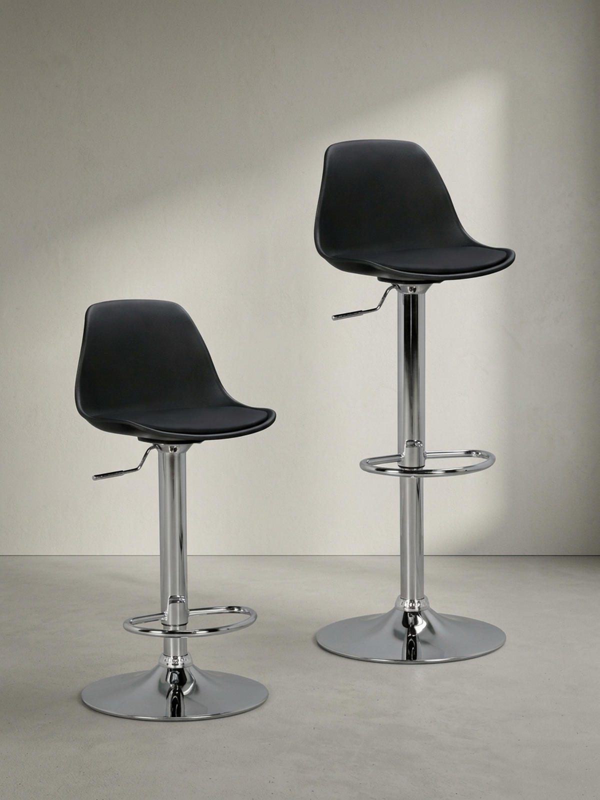 BARHOCKER Lederoptik Verchromt Drehbar BERN, Schwarz 40x40x104 cm - Silberfarben/Schwarz, Kunststoff/Textil (40/104/40cm) - KADIMA DESIGN