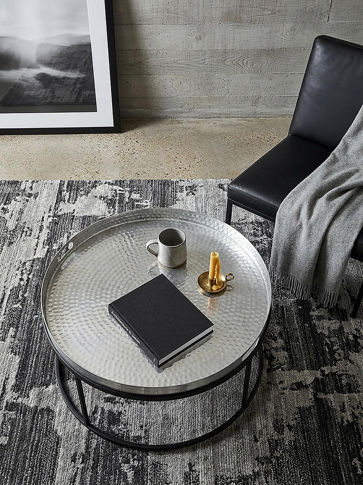 COUCHTISCH mit Hammerschlag-Struktur, abnehmbares Tablett, aus Aluminium und Eisen, Silber 62x62x36 cm - Silberfarben/Schwarz, Metall (62/62/36cm) - KADIMA DESIGN