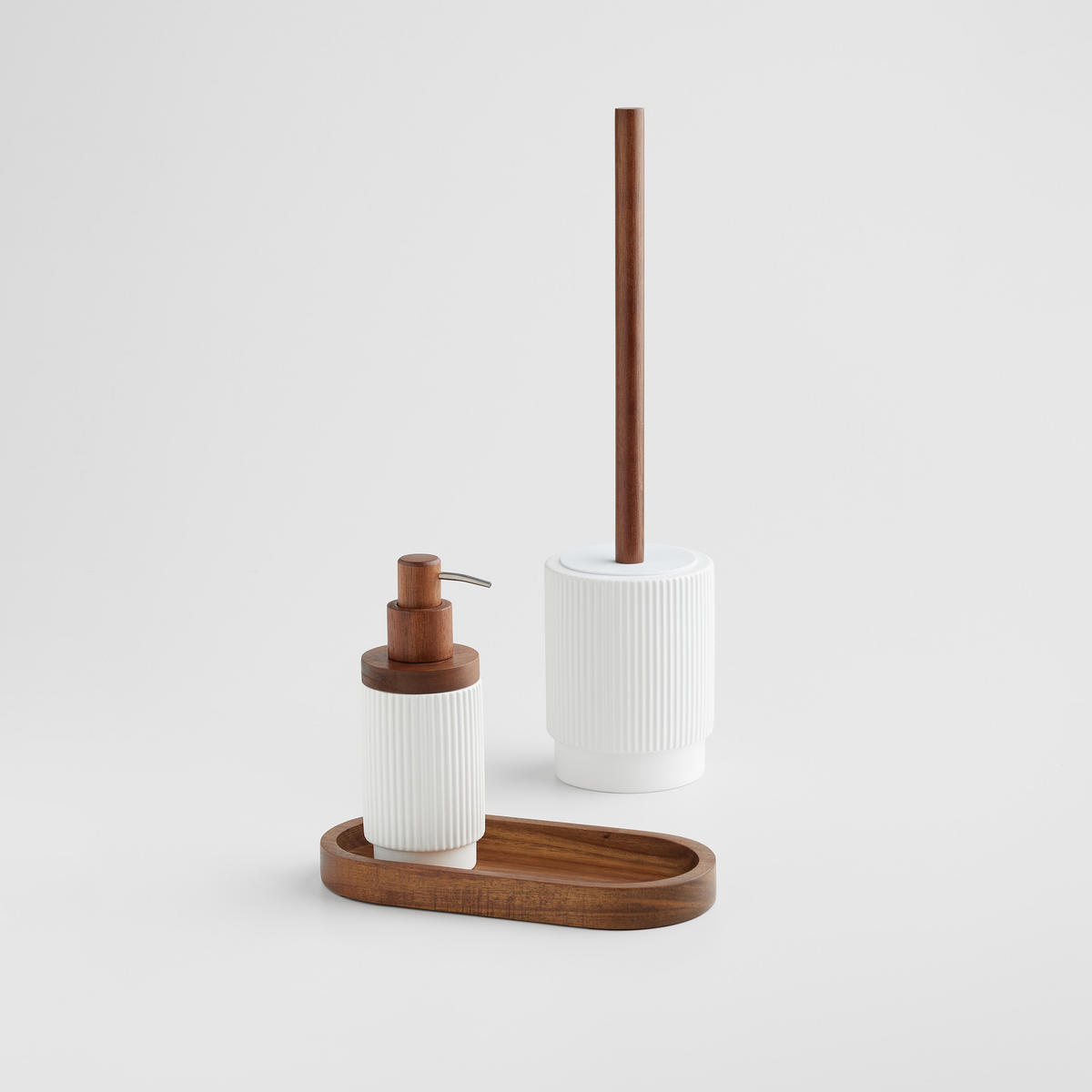 SEIFENSPENDER Femenia - Weiß, Keramik (8/18/8cm) - home&you