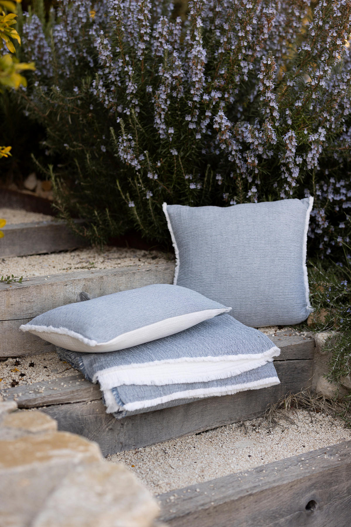 WOHNDECKE Emilio pazifik 130 x 200 cm - Blau, Textil (130/200cm) - Vivaraise