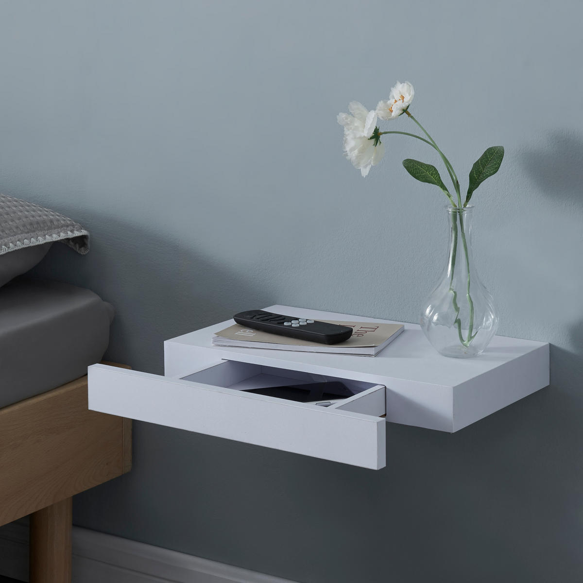 NÁSTĚNNÁ POLICE Hyvinkää - bílá, kompozitní dřevo (39.5/5/25cm) - [en.casa]