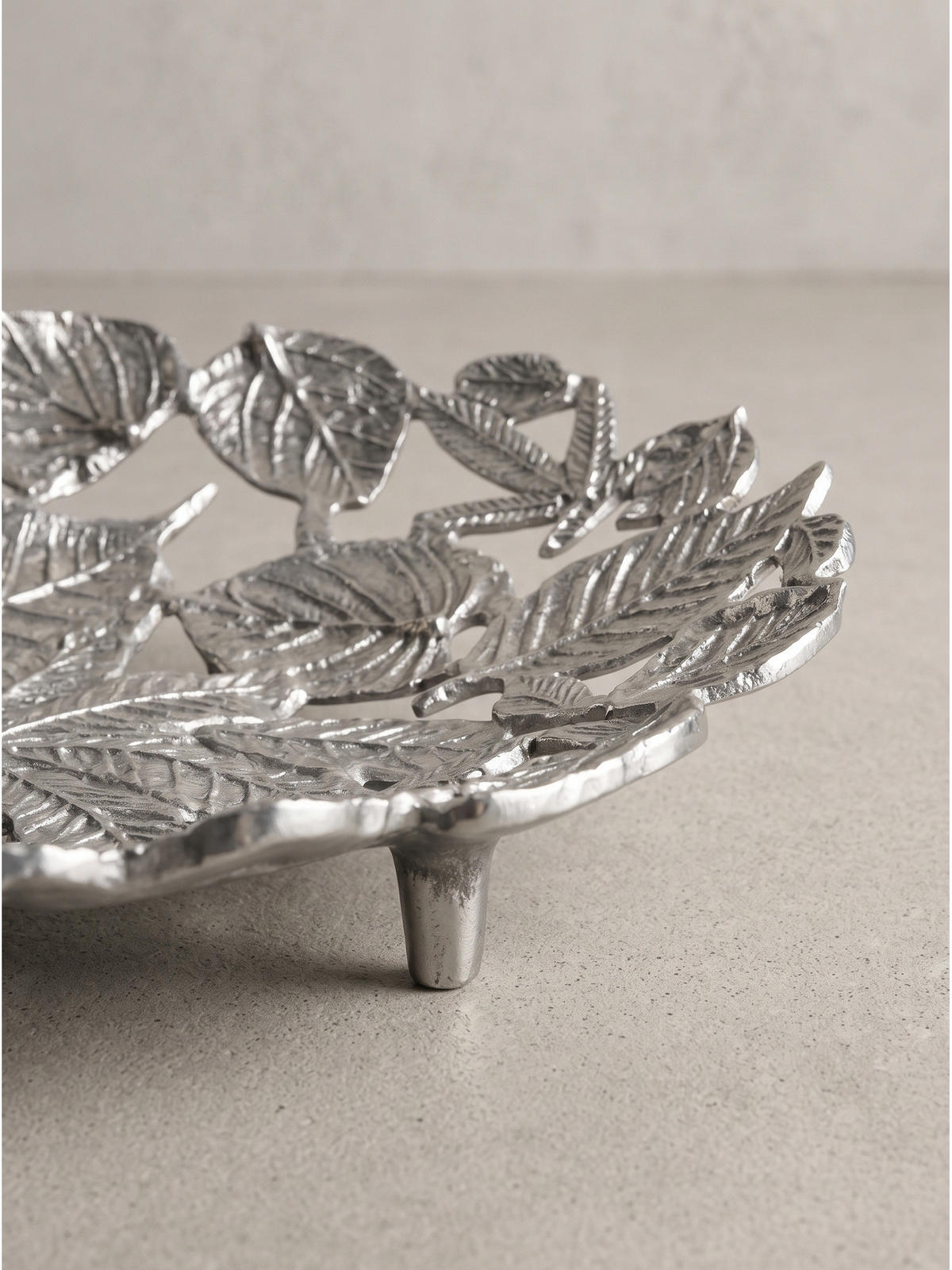 DEKOSCHALE RECANATI, Aluminium, handgefertigt, Silber, 49 x 31 x 8 cm - Silberfarben, Metall (8cm) - KADIMA DESIGN
